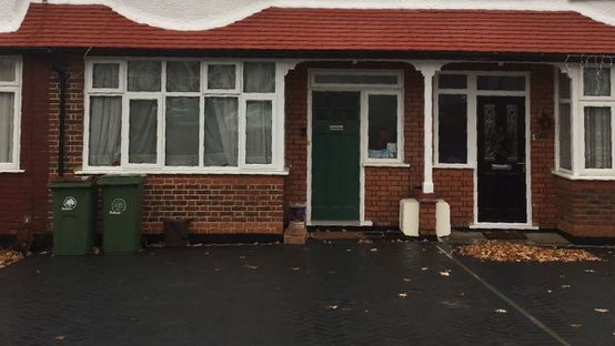 concrete driveway chessington