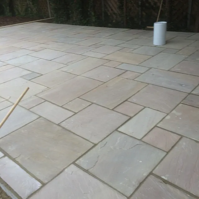 pavers chessington, surrey