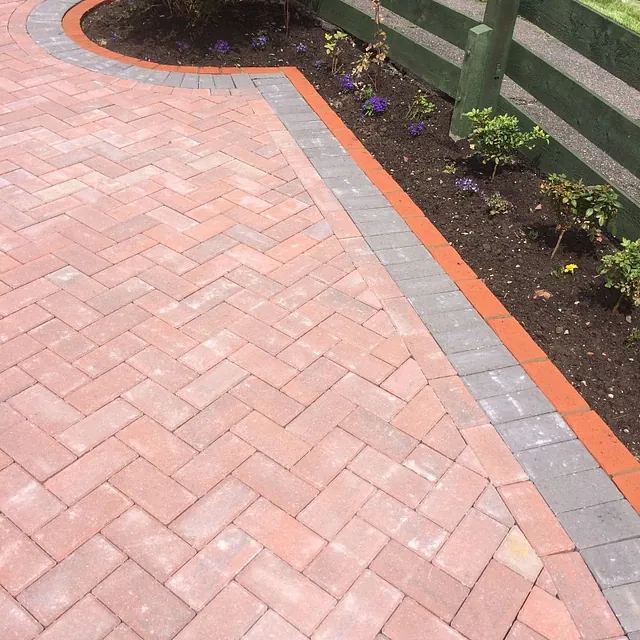 pavers chessington, surrey