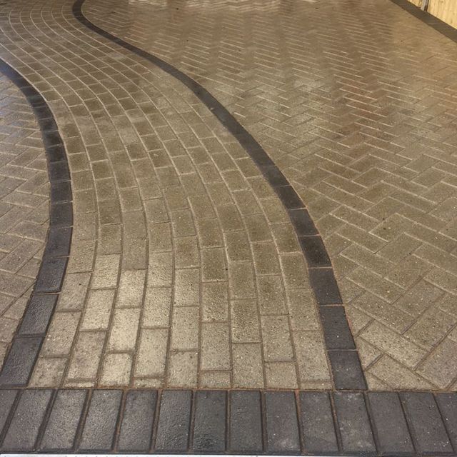 pavers chessington, surrey