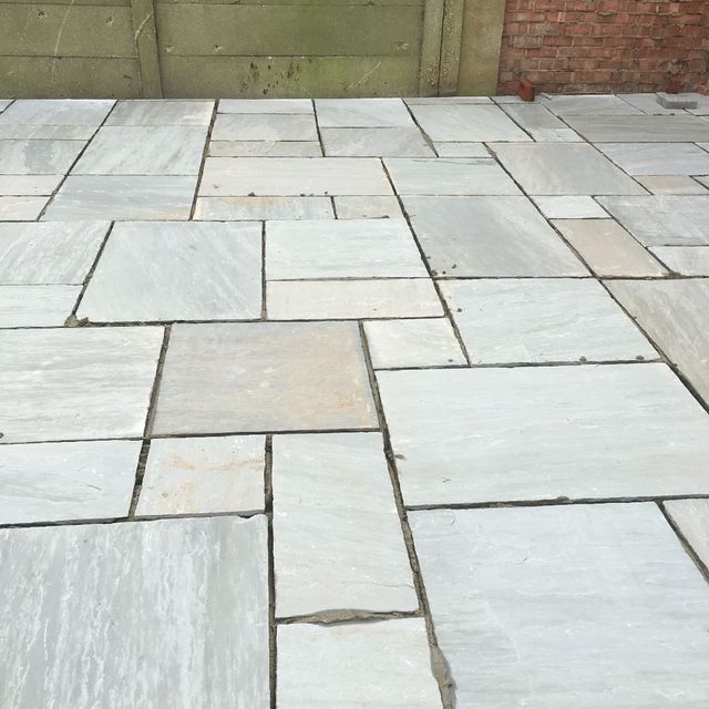 pavers chessington, surrey
