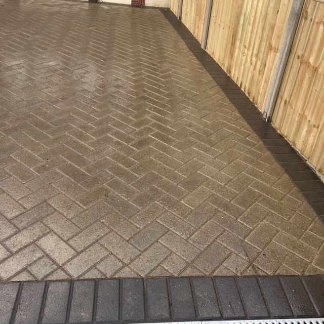 pavers chessington, surrey