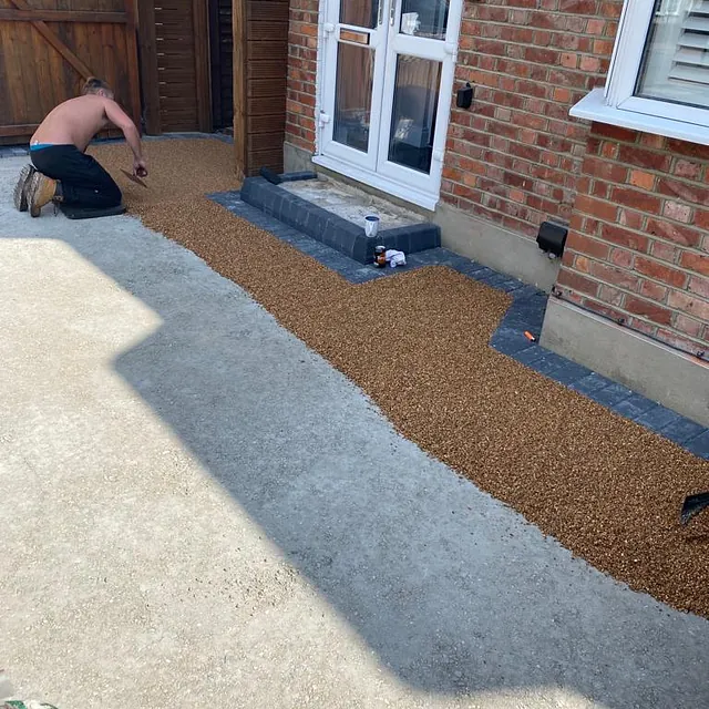 resin bond driveway