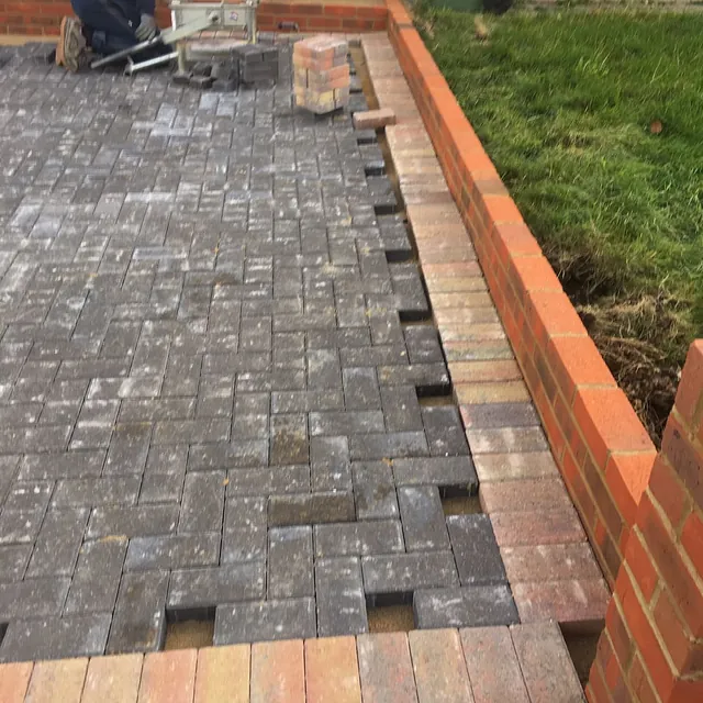 pavers chessington, surrey