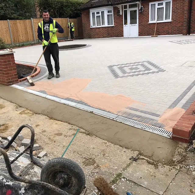 pavers chessington, surrey