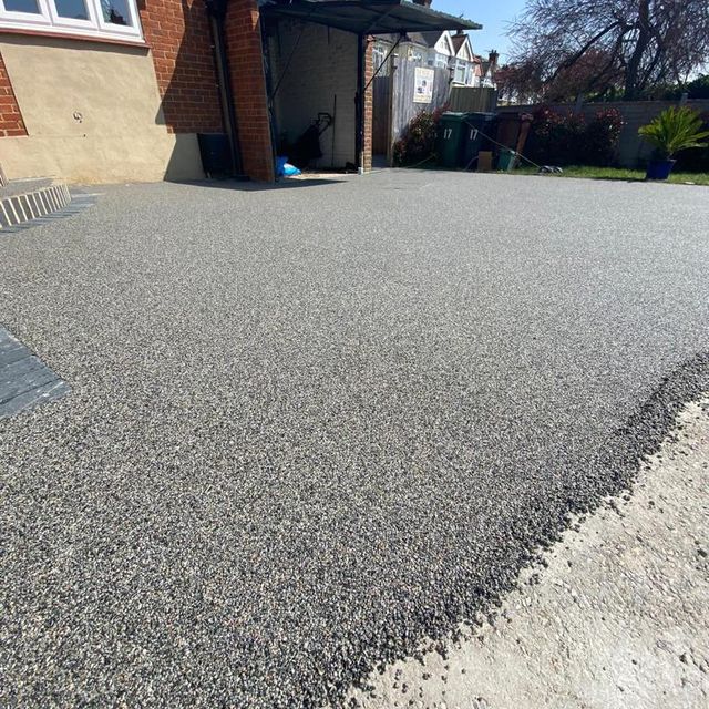 resin bond driveway