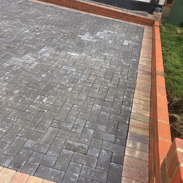 pavers chessington, surrey