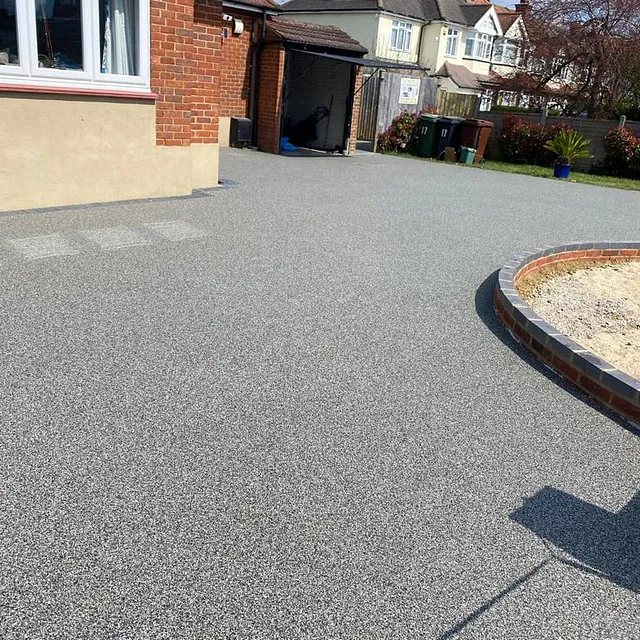 resin bond driveway