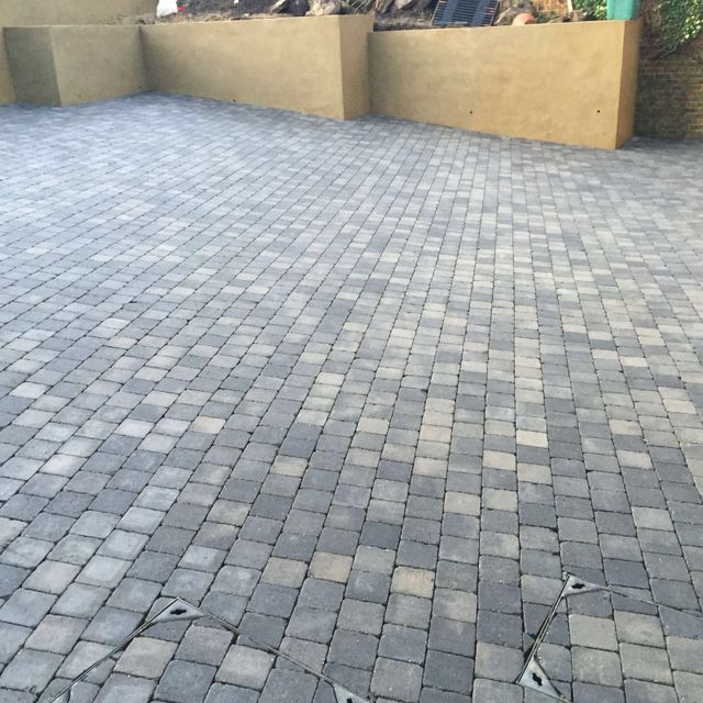 pavers chessington, surrey